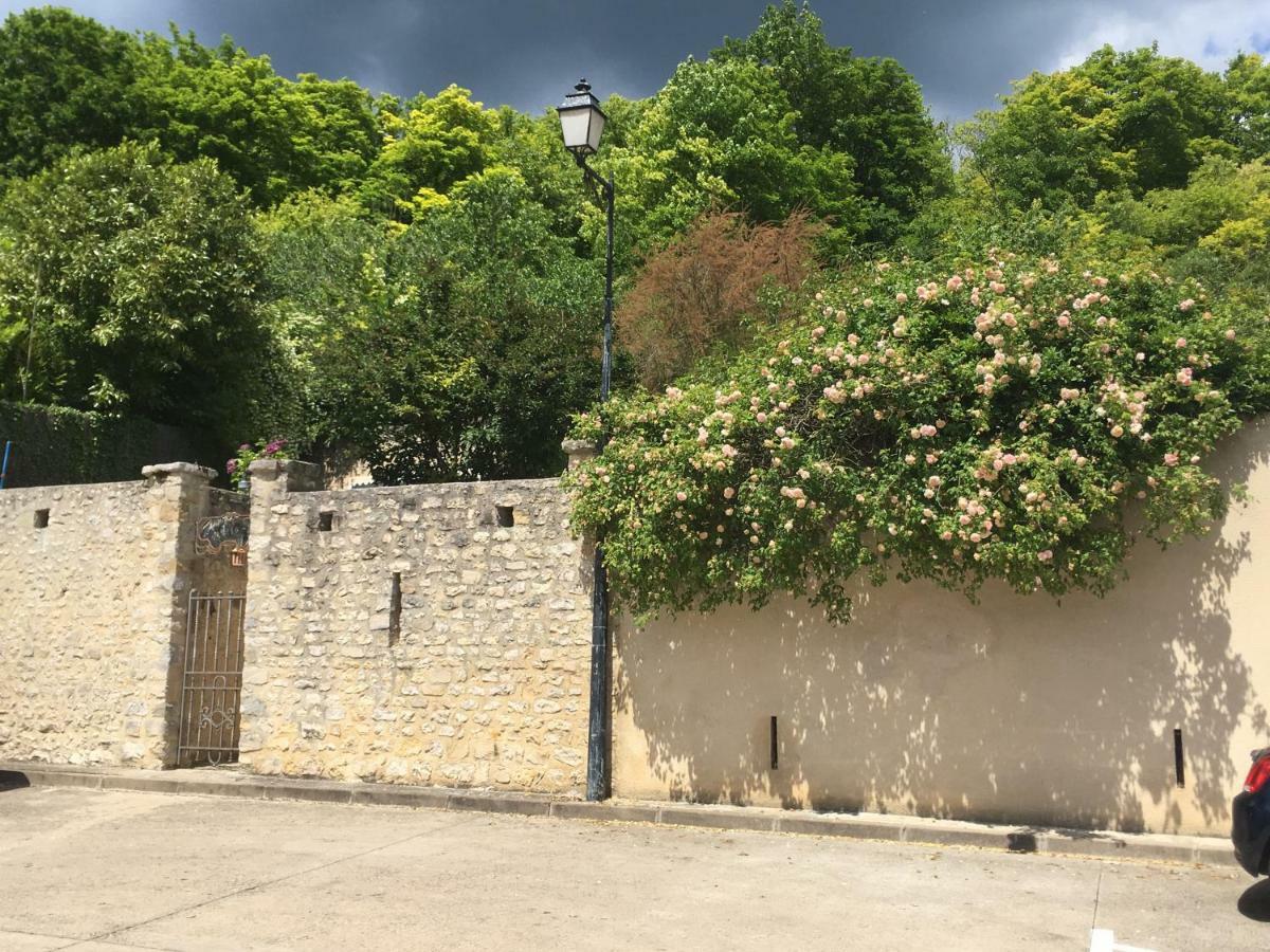 Le Clos Du Point De Vue Hotel Montigny-sur-Loing Kültér fotó